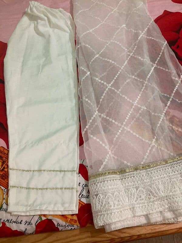 1 or 2 time used dresses for sale for details contact on WhatsApp 1