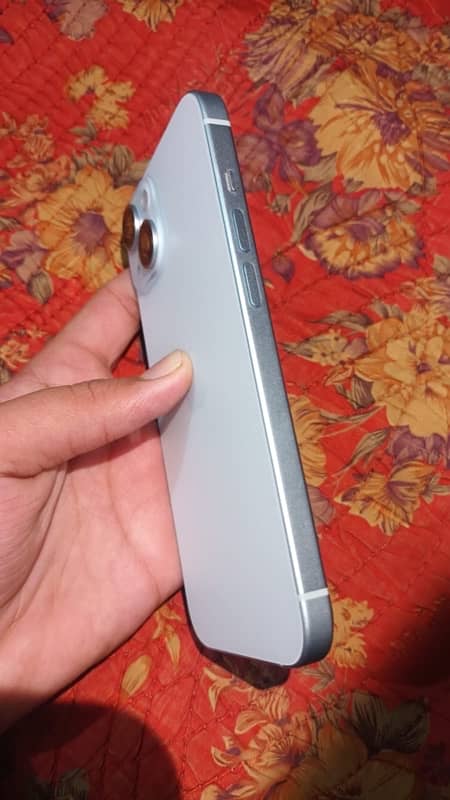 IPhone 15 up for grab 2