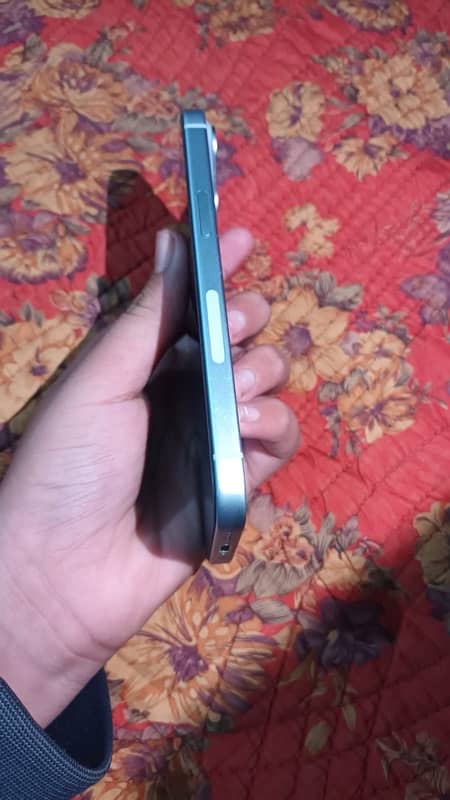 IPhone 15 up for grab 3