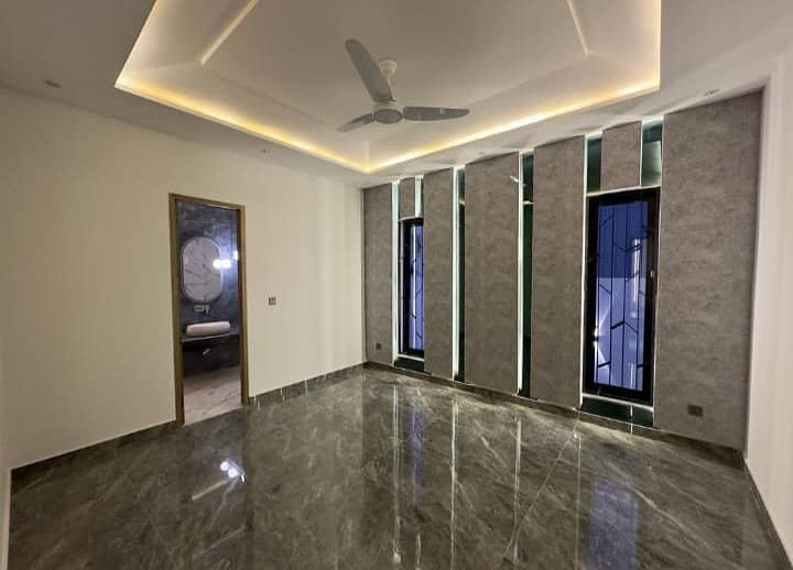 10 Marla Designer House For Sale In Ghaznavi Block Bahria Town Lahore 12