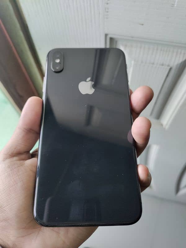 iPhone Xs Max 64gb Official Pta Approved 0