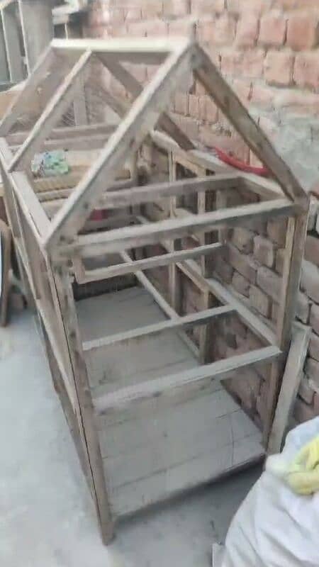 lakri Ka cage for sale wazny b ha large size condition bilkul OK ha 3