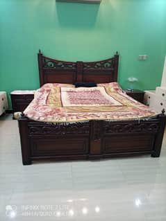 King size bed set with sidetables and dressing - Sheesham wood