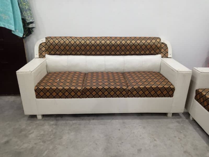 Sofa poshish/sofa repairing/sofa/all sofa fixing/for sale 2