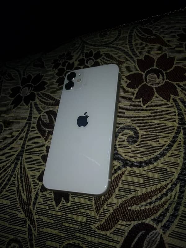 i phone 11  White colour 0