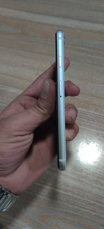 iPhone SE 2020 PTA Approved 4