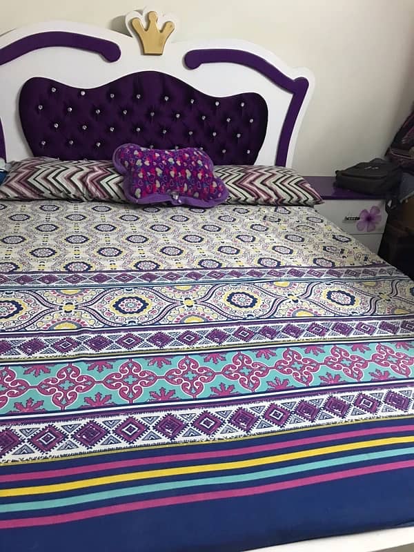 Full Bedset of kids White and purple 12