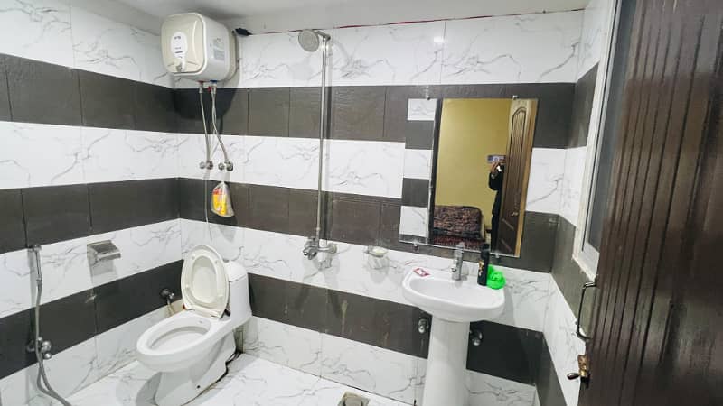 One bedroom fully furnished for rent in bahria towan Rawalpindi phase 4 The grandy plaza 3