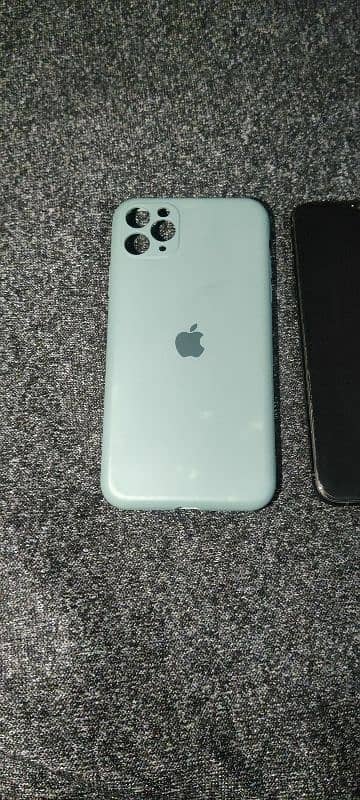 iphone 11 pro max 256 GB with box 12