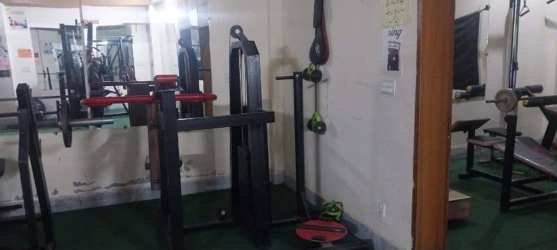 old gym machinery reasonable price 13