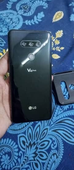 LG v40 thinq