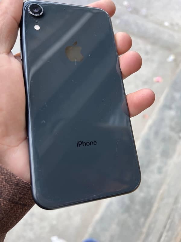 iphone xr 64 gb sim working 2