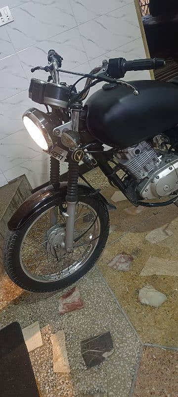 Suzuki GS 150 1