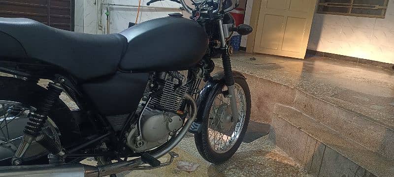 Suzuki GS 150 4