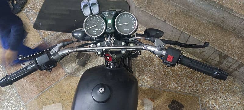 Suzuki GS 150 7