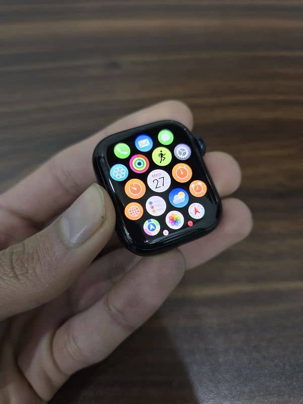 Apple Watch Series 8 1