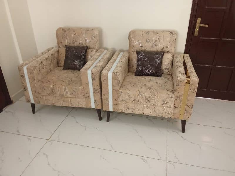 Urgent sale 9 seater sofa set with table complete sofa set 1