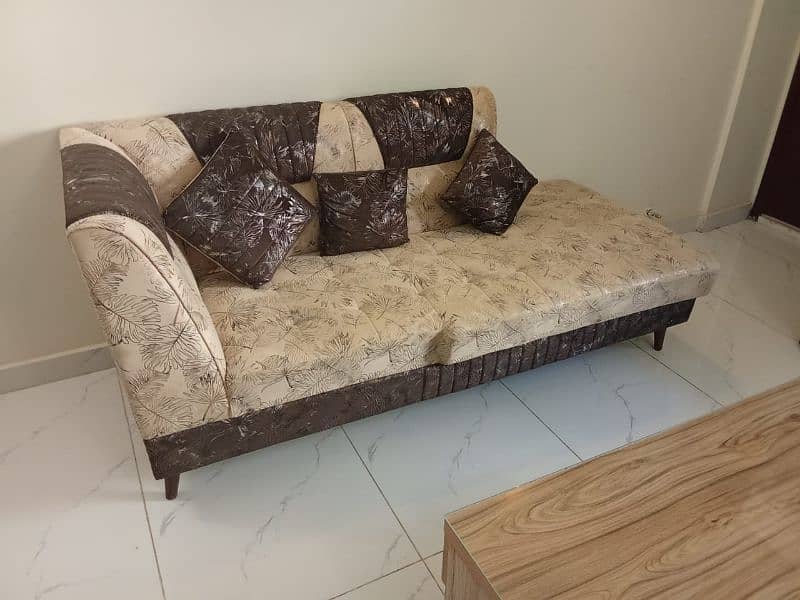 Urgent sale 9 seater sofa set with table complete sofa set 3