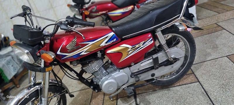 honda cg125 like new bike 0