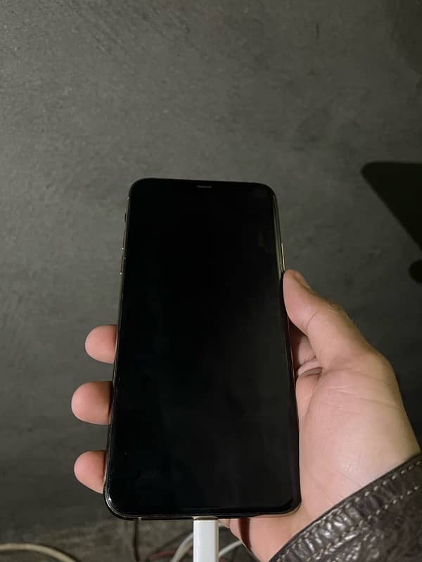 iphone 11 pro max 64gb Pta Approved 4