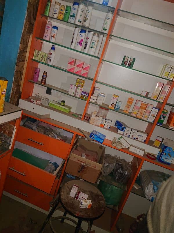 showcase rack for medical and general store at valuable prices 0