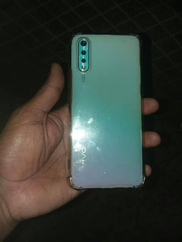 vivo s1 8/256 1