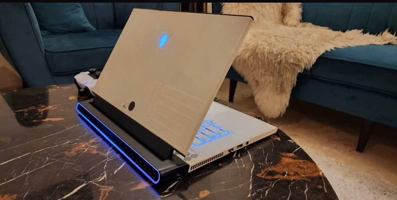 I7 Dell Alienware Gaming | 144Hz | RTX 6GB | Coffee lake H processor 5