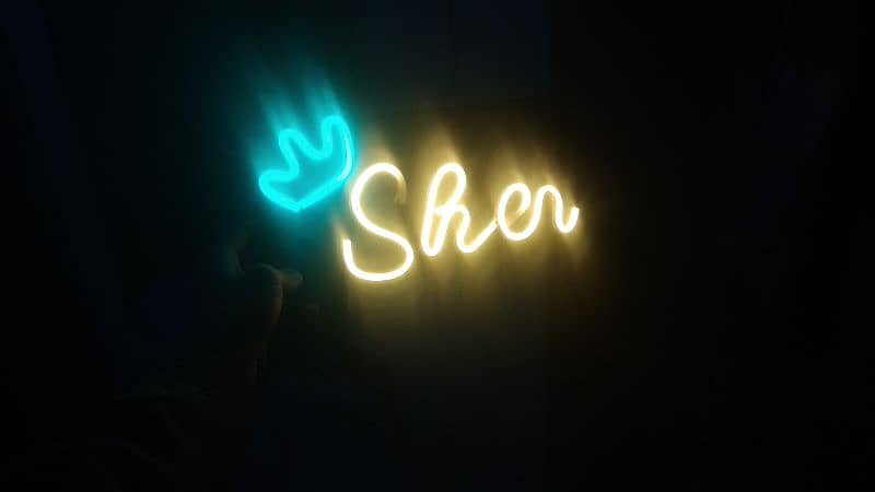 neon board (sher with crown) 1