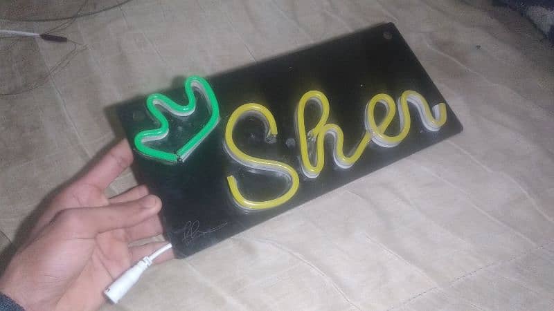 neon board (sher with crown) 4