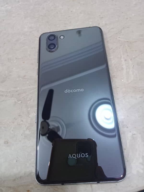 Aquos R3 7