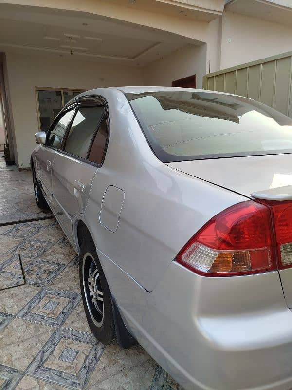 Honda Civic EXi 2004 4