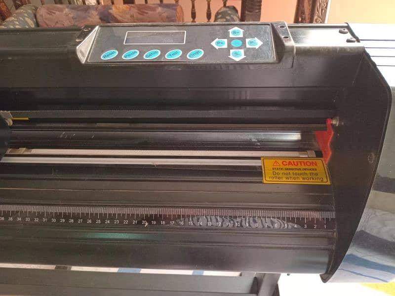 Plotter Cutting Sign800s 2