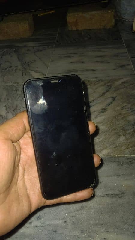 iPhone XR 64 Gb 4