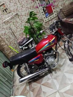 Honda 125 2004 model bht hi care sa rakha  original 03289492356