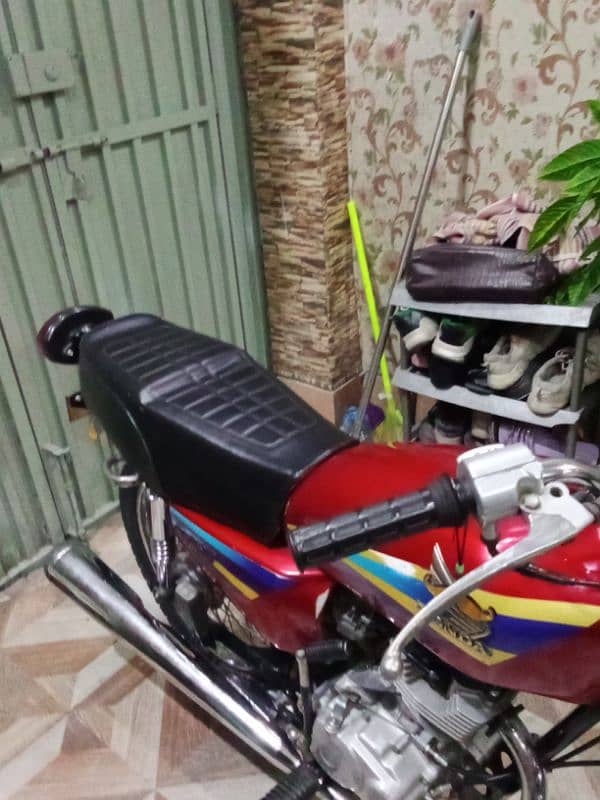 Honda 125 2004 model bht hi care sa rakha  original 03289492356 5