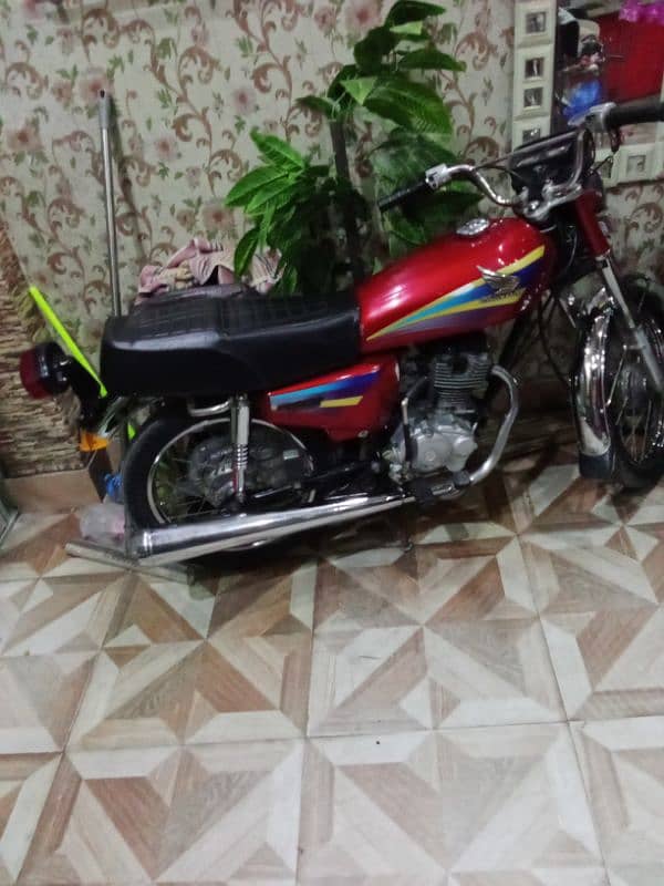 Honda 125 2004 model bht hi care sa rakha  original 03289492356 8