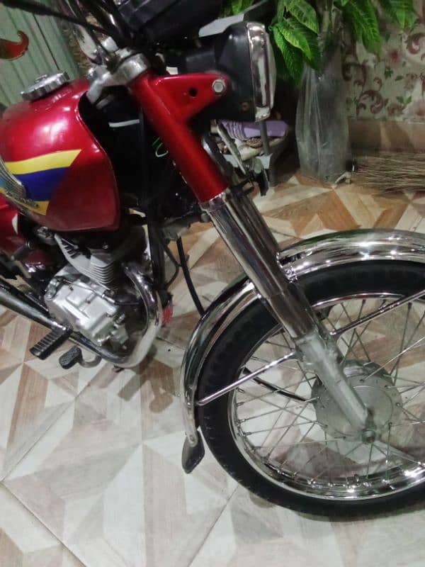 Honda 125 2004 model bht hi care sa rakha  original 03289492356 17