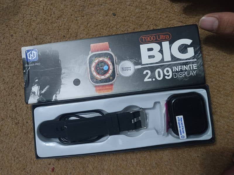 black smart watch 1