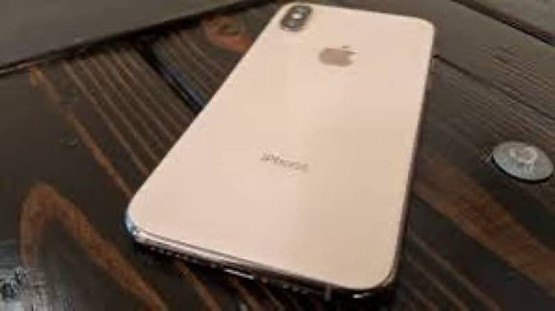 iphone Xs (Gold colour) 1