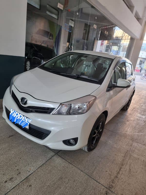 Toyota Vitz 2013 13