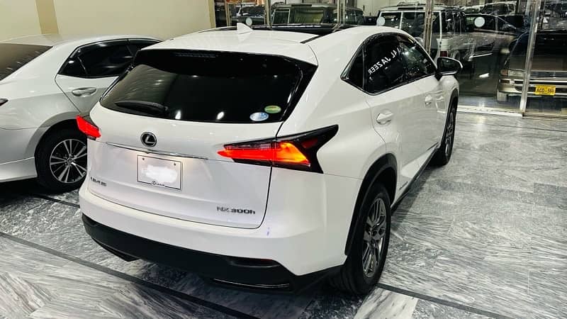 Lexus NX-300-H Full option  2015 2