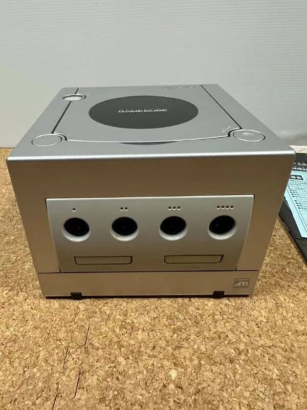 Silver Nintendo Gamecube 5