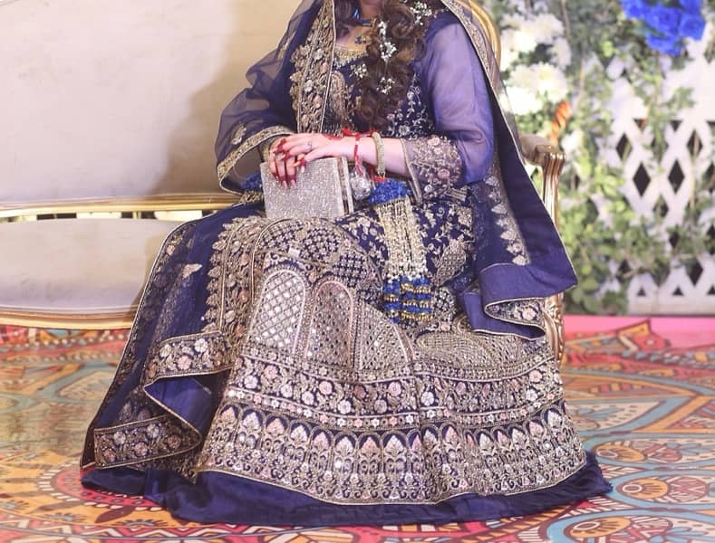 bridal mehndi lehnga 0