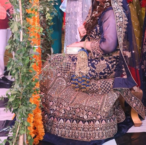 bridal mehndi lehnga 4