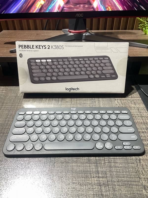 Logitech K830s Pebble Keys 2 Bluetooth Wireless Keyboard 0