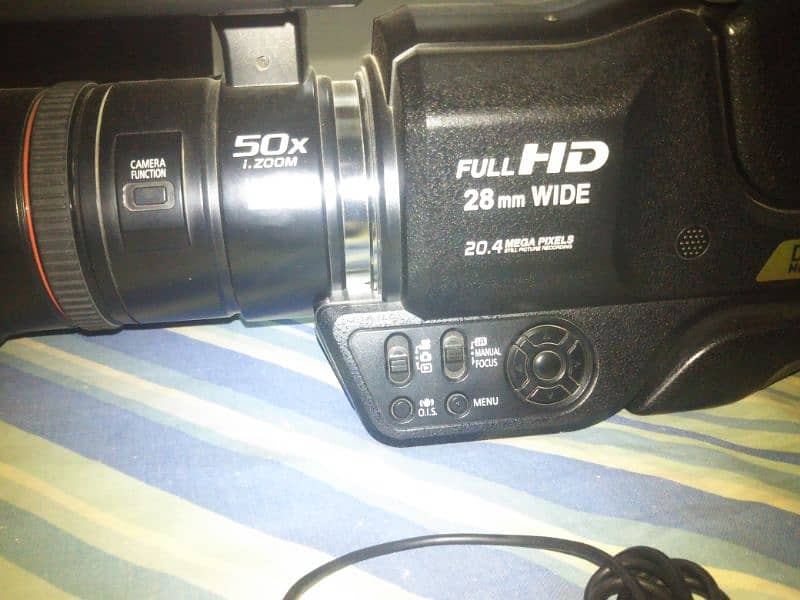 MDH2M PANASONIC VIDEO CAMERA 10/10 CONDITION 6