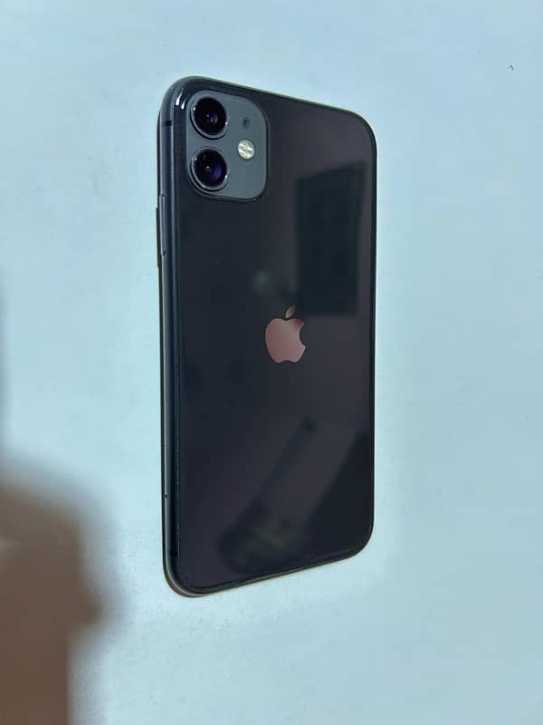 Iphone 11 black 10 by 10 64gb 0