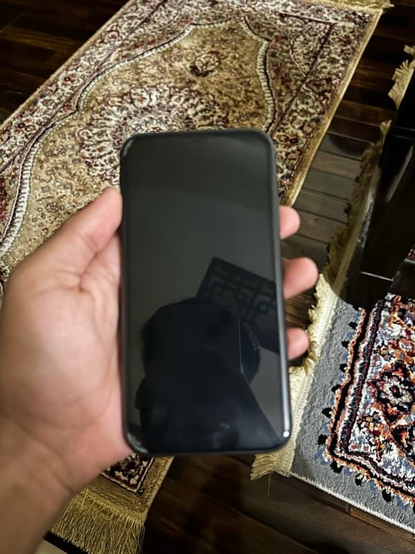 Iphone 11 128Gb PTA approved( physical plus esim) 1