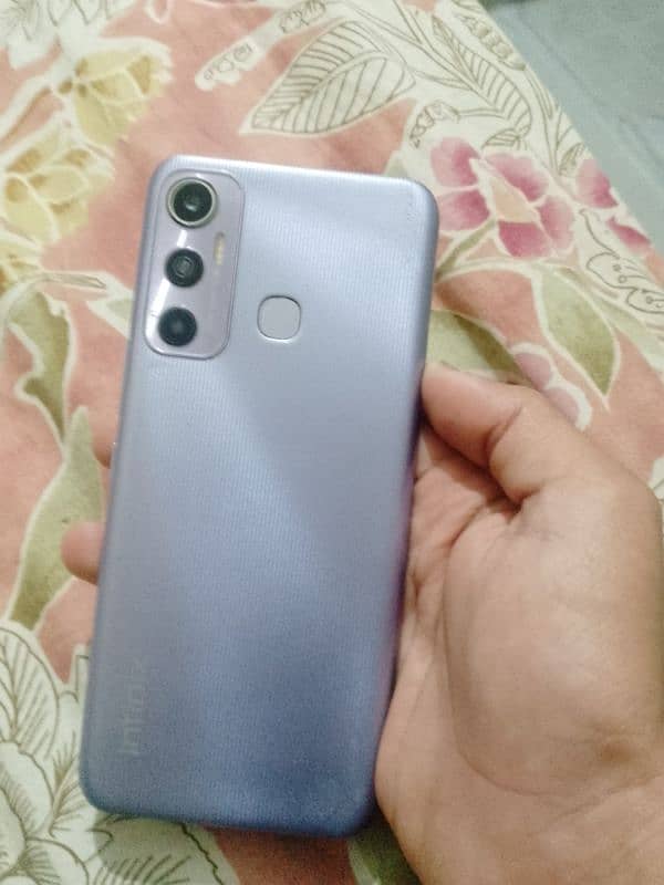 Infinix hot 11 10/10 condition 4/64  with out box charger 1