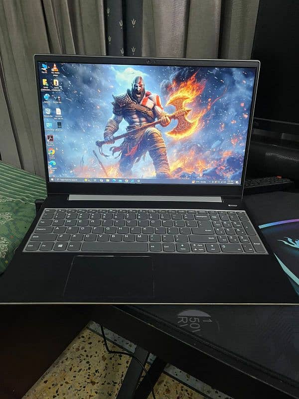 Lenovo ideapad core i5 10gen 4